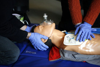 337x225px CPR training 05